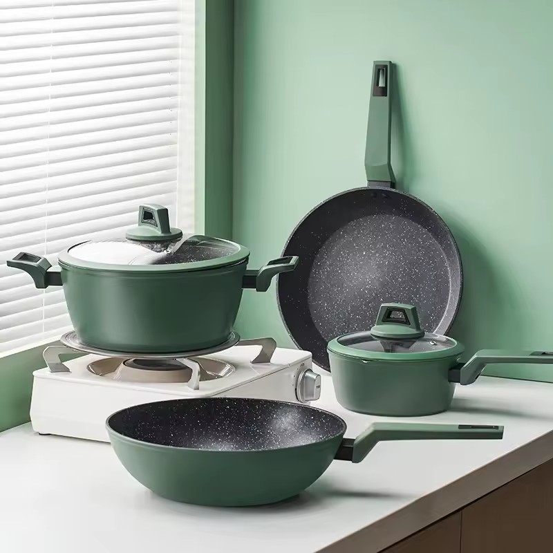 ชุดเครื่องครัวสั่งทำ อลูมิเนียม เซรามิค หม้อต้มน้ำสต็อก กระทะทอด ชุดกระทะซอส